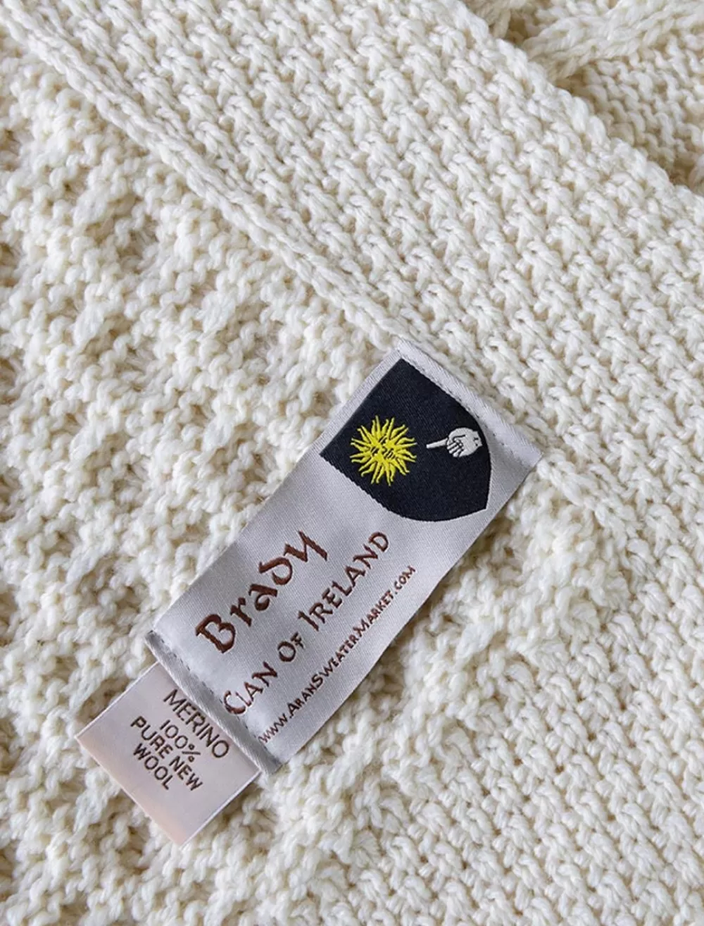 brady_clan_aran_throw_2-2.webp Shop Brady Clan Aran Throw Clan Throws