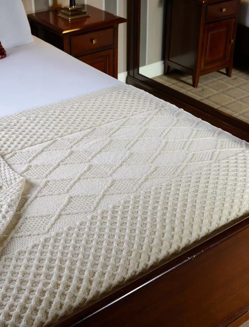 Fashion Sweeney Clan Aran Throw Clan Throws